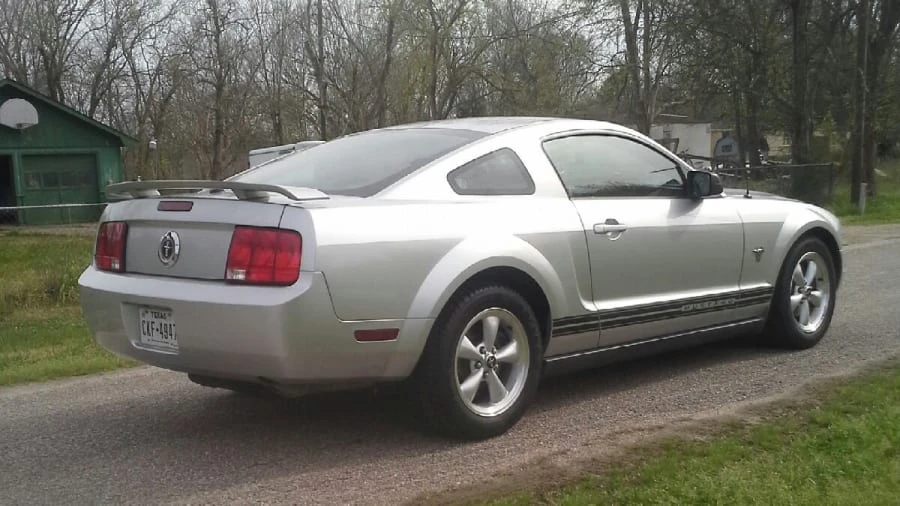 2009 Ford S197 Mustang - Image 4 of 11