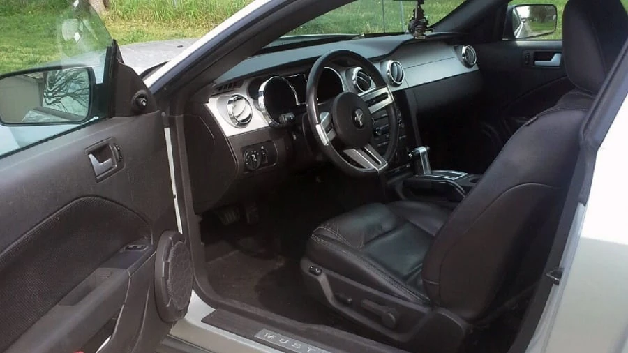 2009 Ford S197 Mustang - Image 5 of 11