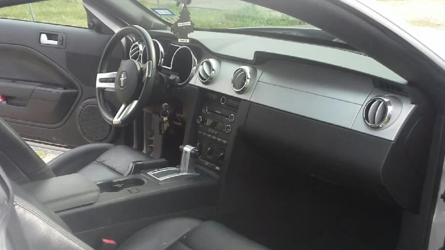 2009 Ford S197 Mustang - Image 6 of 11