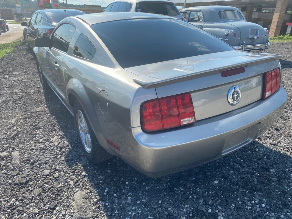 2009 Ford S197 Mustang - Image 2 of 3