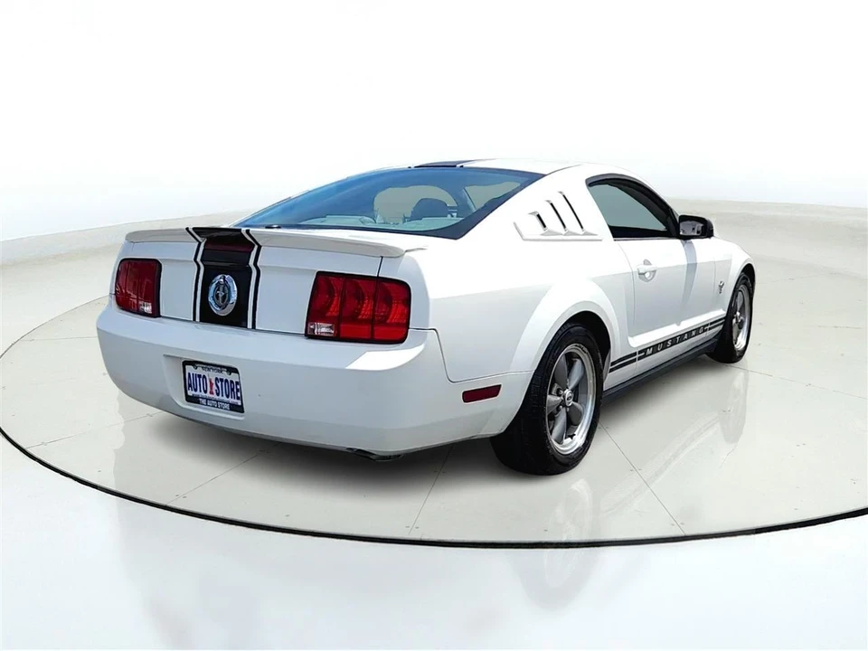 2009 Ford S197 Mustang - Image 7 of 29