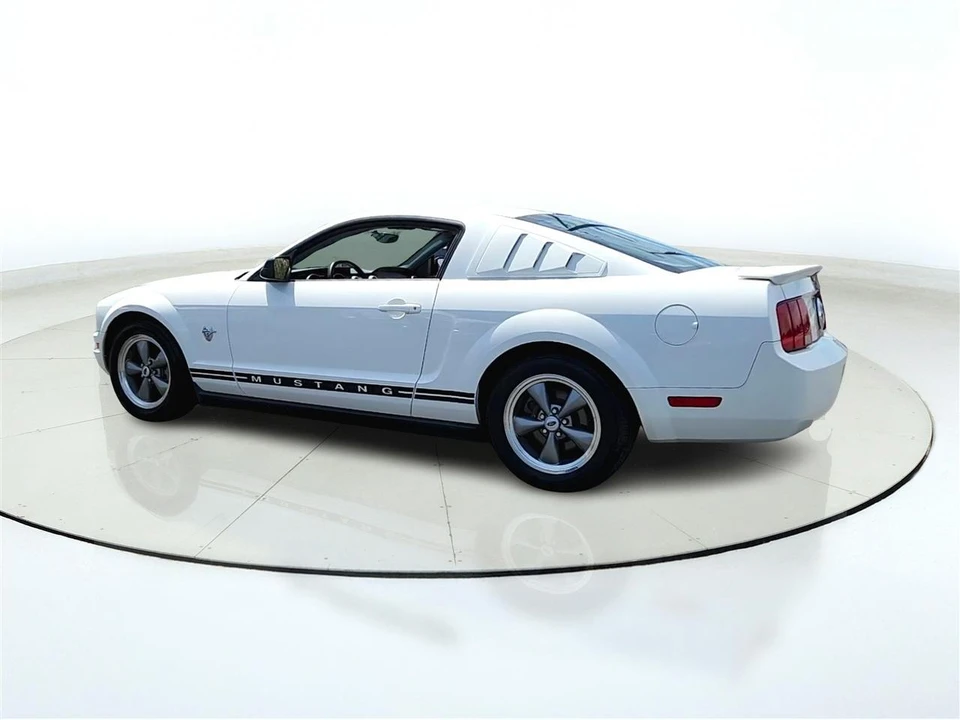 2009 Ford S197 Mustang - Image 5 of 29