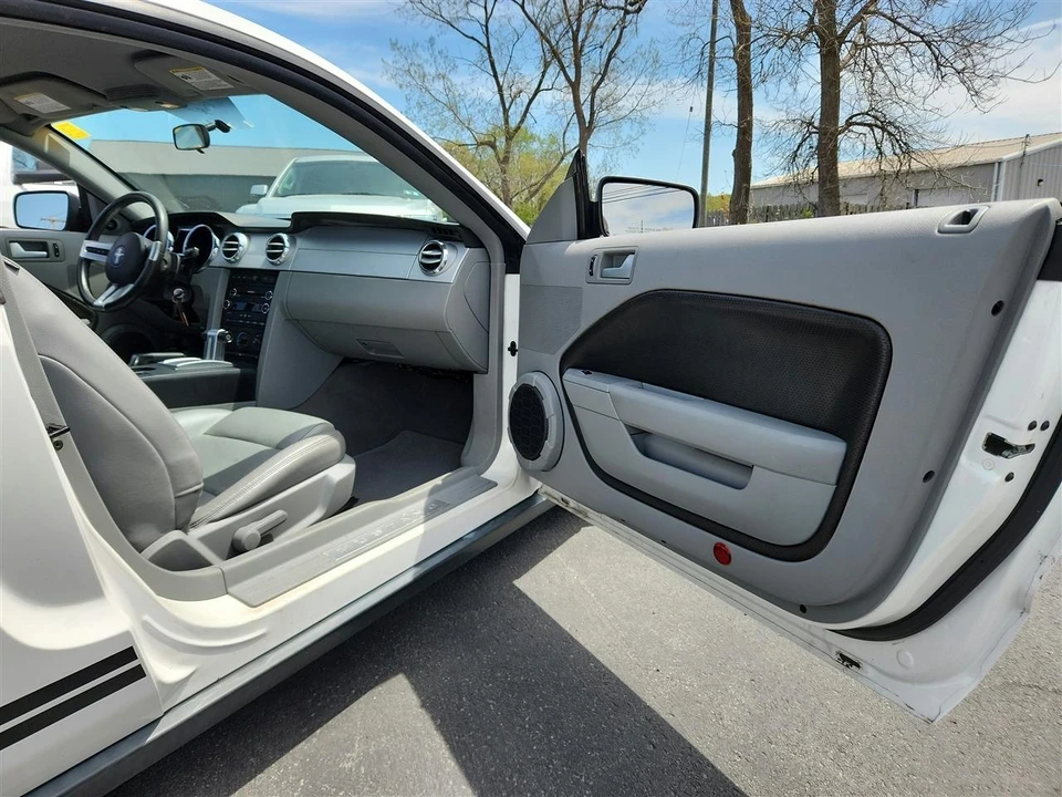 2009 Ford S197 Mustang - Image 18 of 29