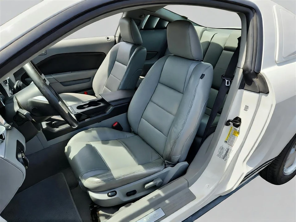 2009 Ford S197 Mustang - Image 11 of 29