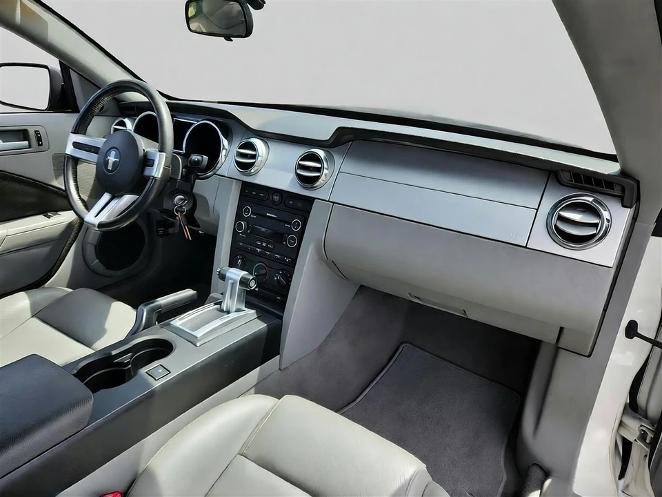 2009 Ford S197 Mustang - Image 19 of 29