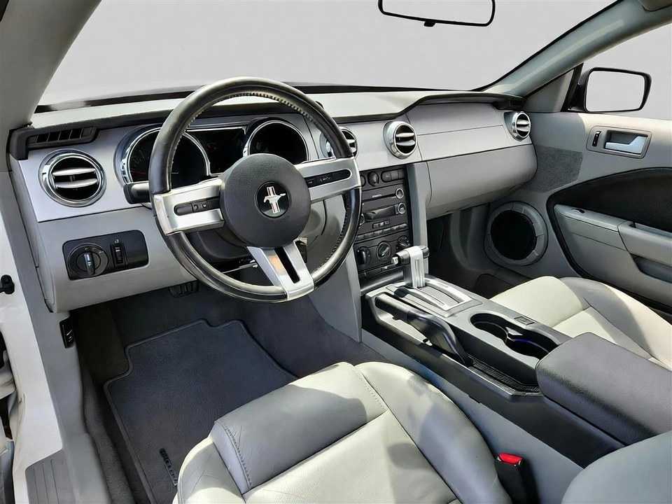 2009 Ford S197 Mustang - Image 9 of 29