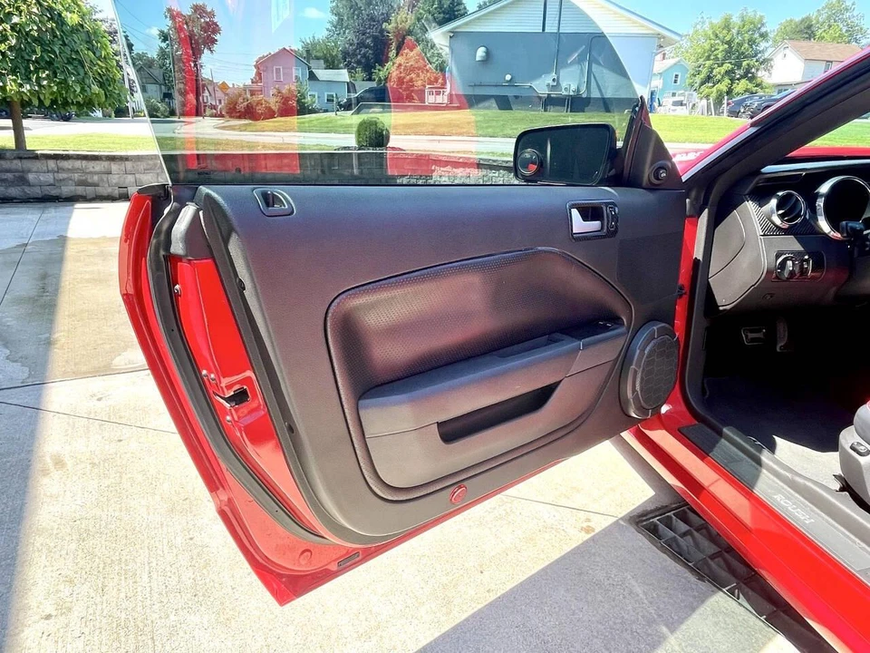 2009 Ford S197 Mustang - Image 18 of 31