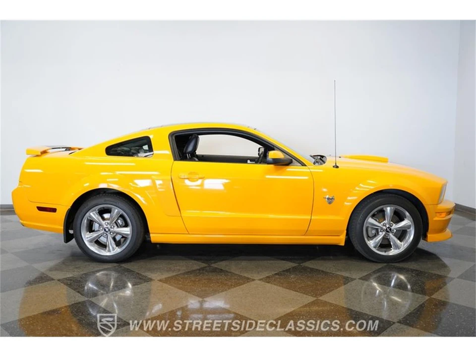 2009 Ford S197 Mustang - Image 14 of 31