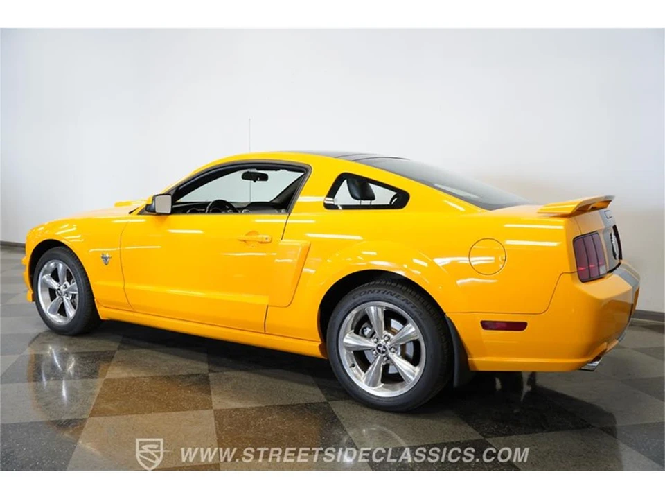 2009 Ford S197 Mustang - Image 8 of 31