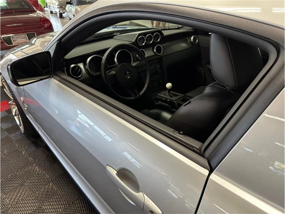 2009 Ford S197 Mustang - Image 16 of 31