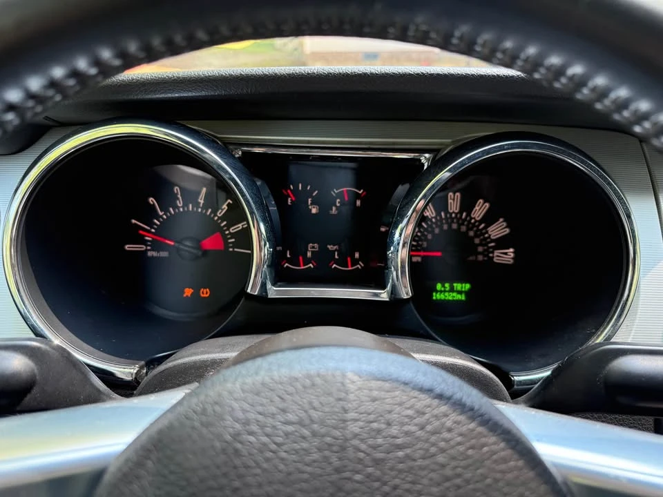 2009 Ford S197 Mustang - Image 10 of 12