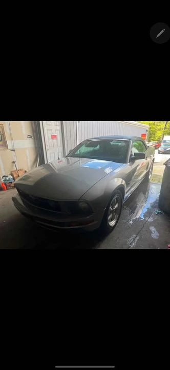 2009 Ford S197 Mustang - Image 6 of 13