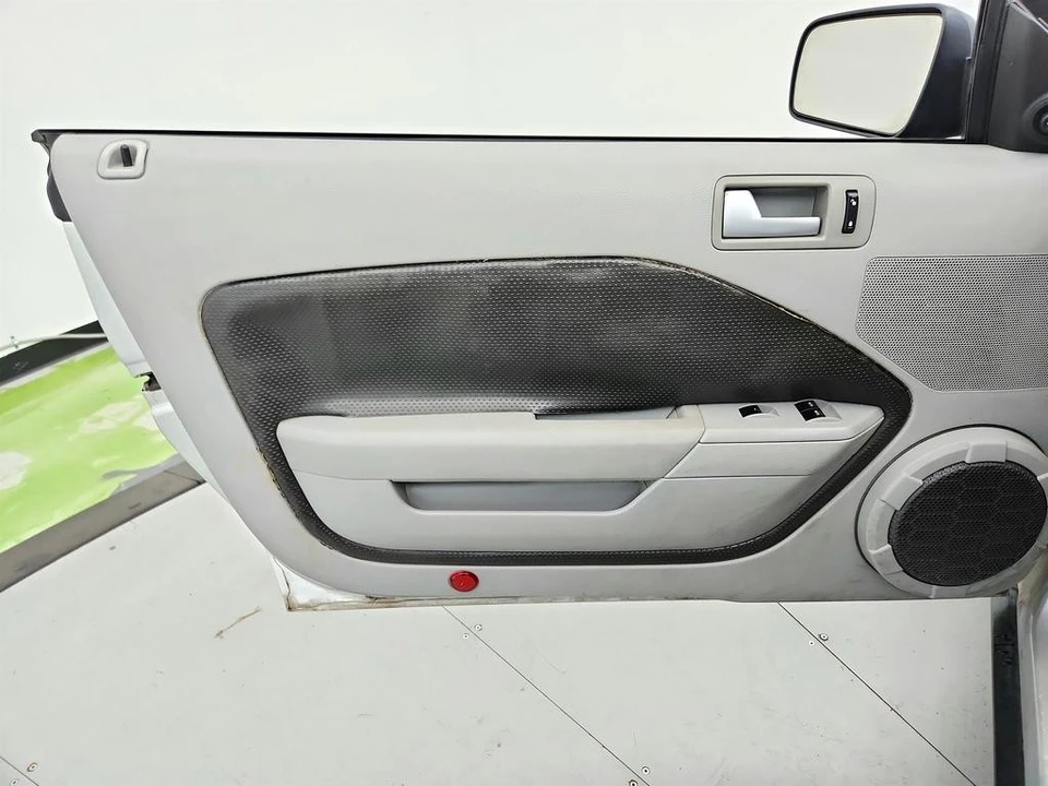 2009 Ford S197 Mustang - Image 19 of 31