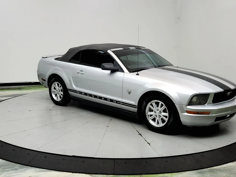 2009 Ford S197 Mustang - Image 3 of 31