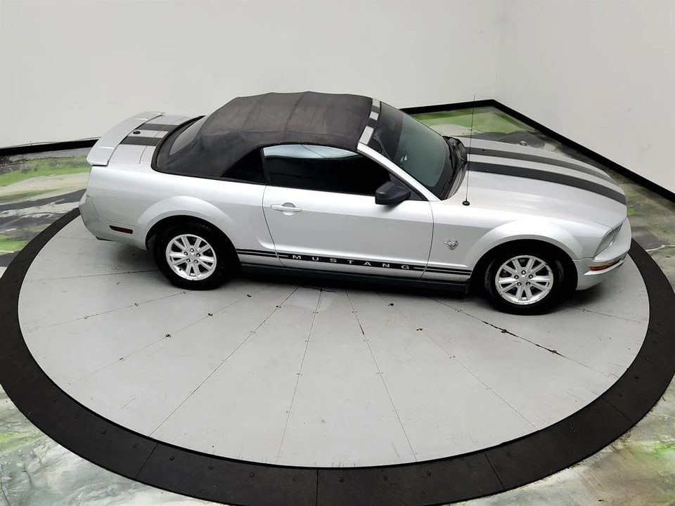 2009 Ford S197 Mustang - Image 28 of 31