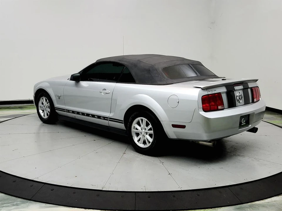 2009 Ford S197 Mustang - Image 7 of 31