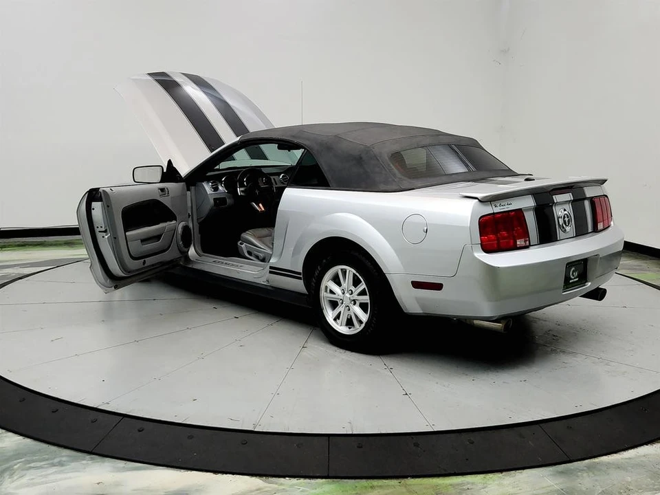 2009 Ford S197 Mustang - Image 11 of 31