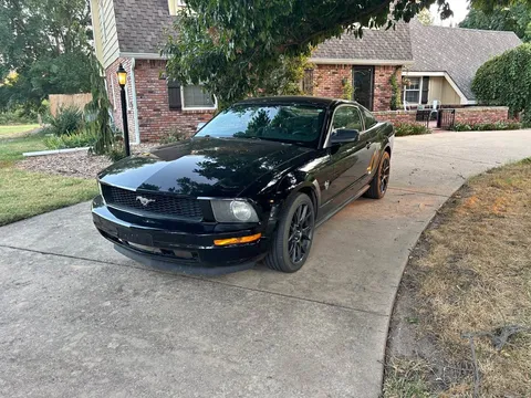 2009 Ford Mustang Base V6
