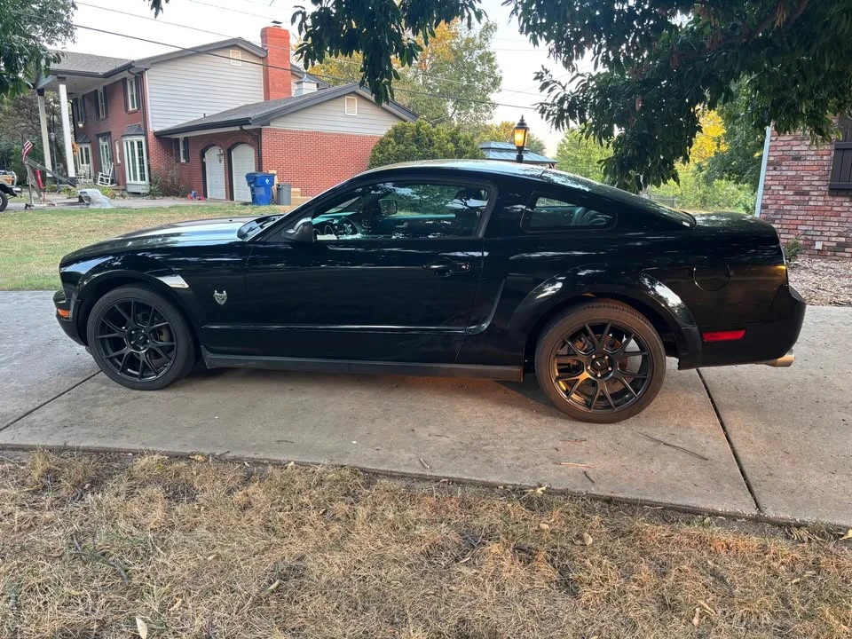 2009 Ford S197 Mustang - Image 8 of 12