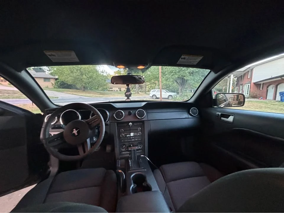 2009 Ford S197 Mustang - Image 10 of 12