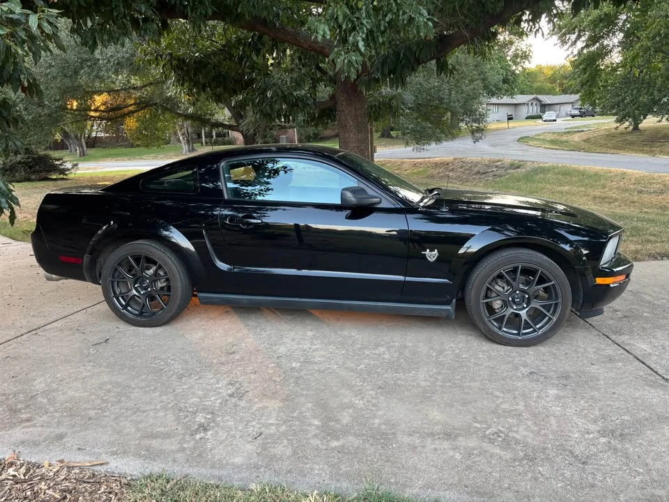 2009 Ford S197 Mustang - Image 4 of 12