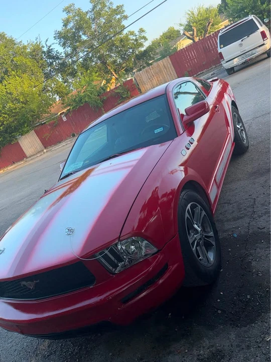 2009 Ford S197 Mustang - Image 2 of 5