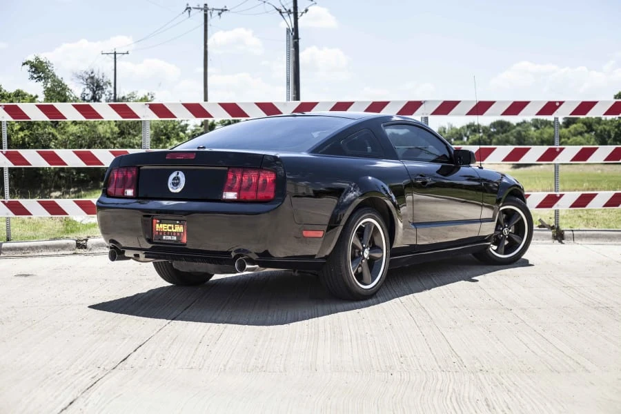 2009 Ford S197 Mustang - Image 2 of 12