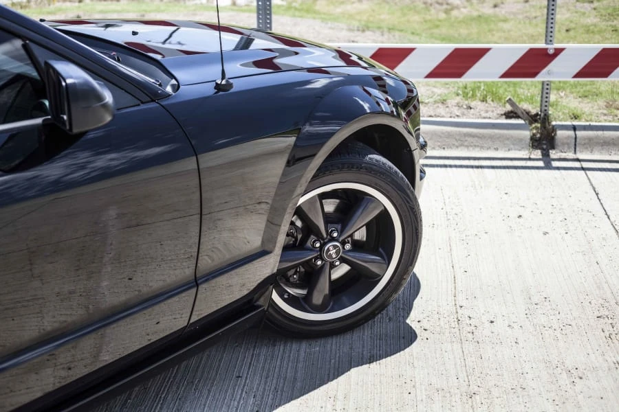 2009 Ford S197 Mustang - Image 10 of 12
