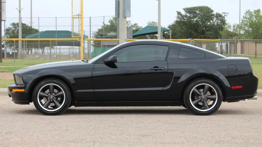 2009 Ford S197 Mustang - Image 2 of 21