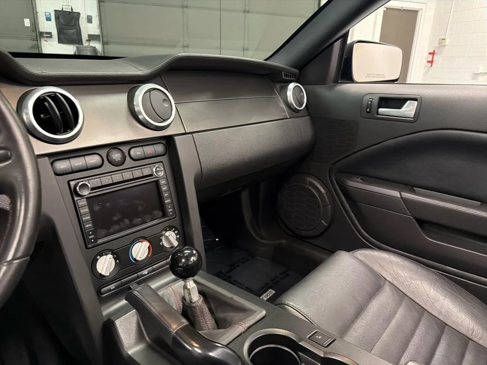 2009 Ford S197 Mustang - Image 18 of 27