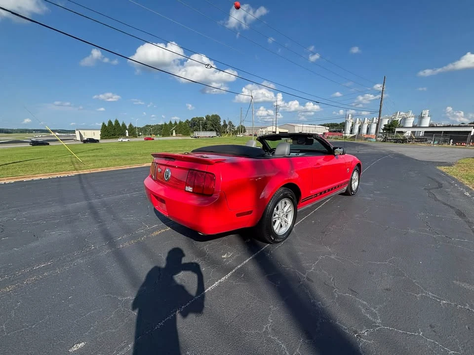 2009 Ford S197 Mustang - Image 9 of 20
