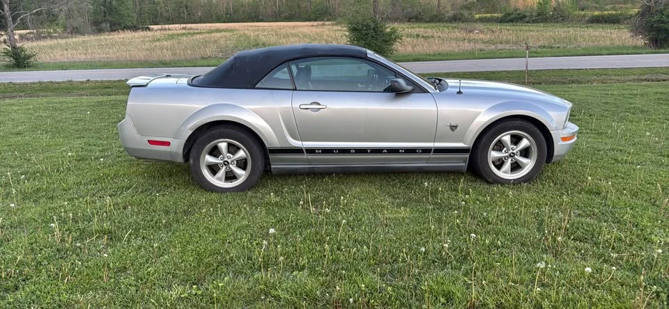 2009 Ford S197 Mustang - Image 9 of 12