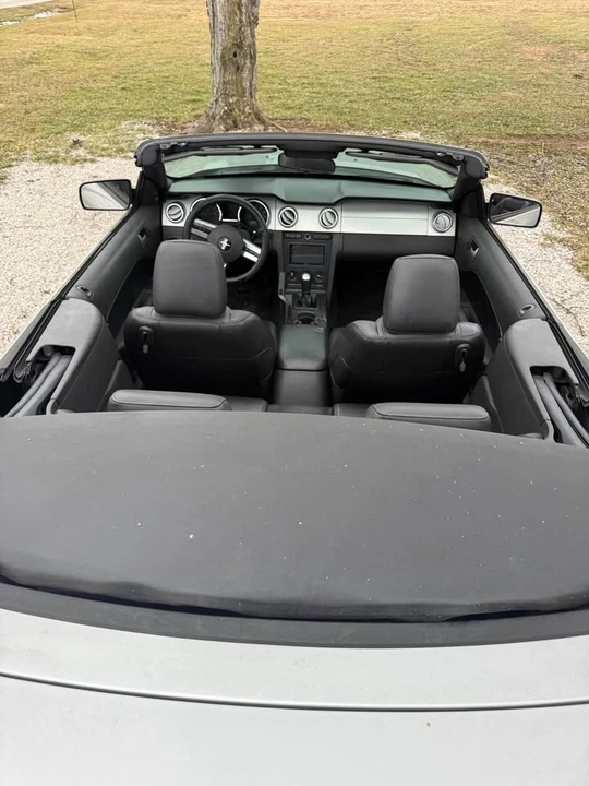 2009 Ford S197 Mustang - Image 6 of 12