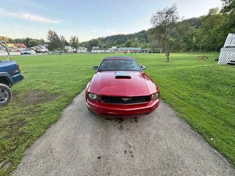 2009 Ford Mustang Convertible 2D