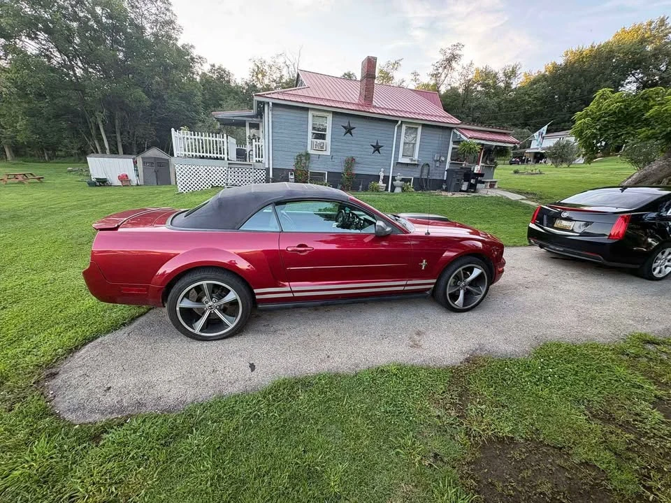 2009 Ford S197 Mustang - Image 2 of 6