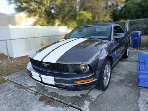 2009 Ford Mustang Convertible 2D