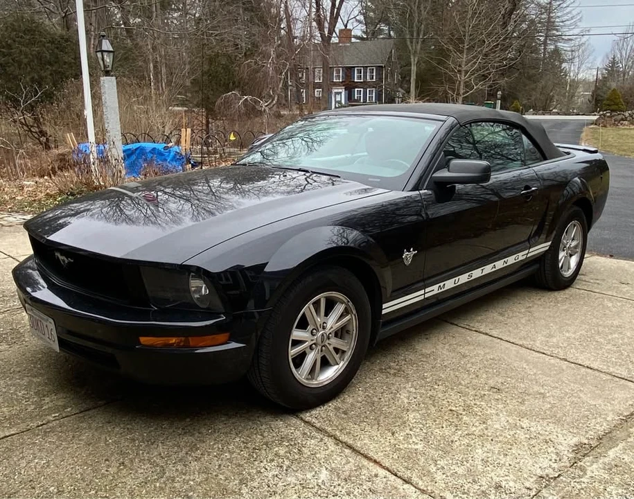 2009 Ford S197 Mustang - Image 2 of 2