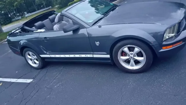 2009 Ford Mustang Convertible 2D