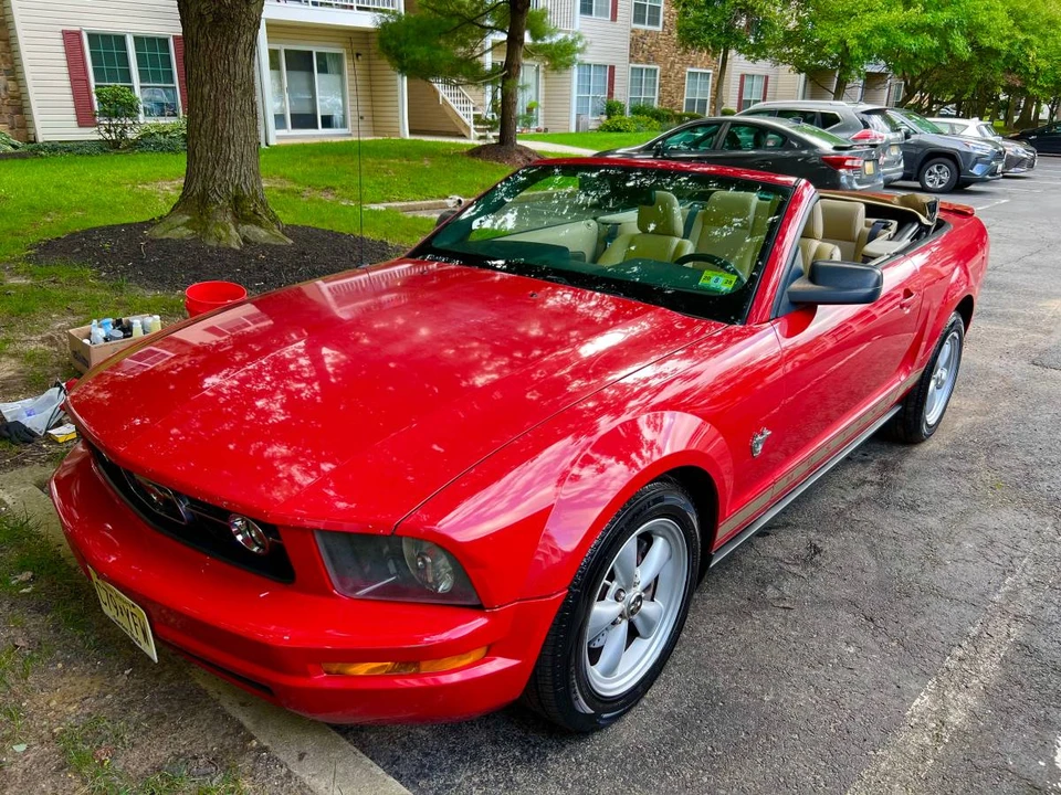 2009 Ford S197 Mustang - Image 7 of 13