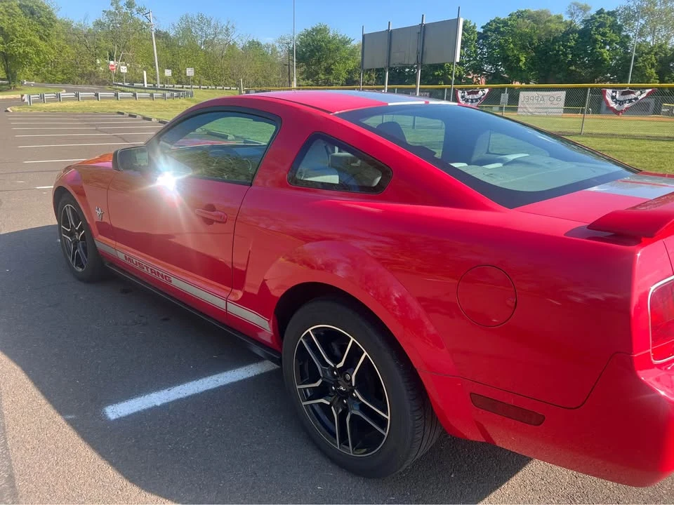2009 Ford S197 Mustang - Image 5 of 9