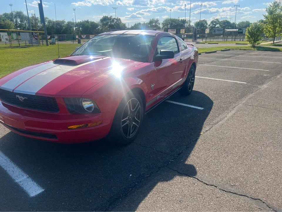 2009 Ford S197 Mustang - Image 2 of 9