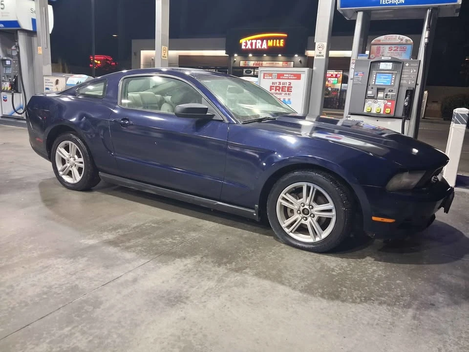 2009 Ford S197 Mustang - Image 2 of 4