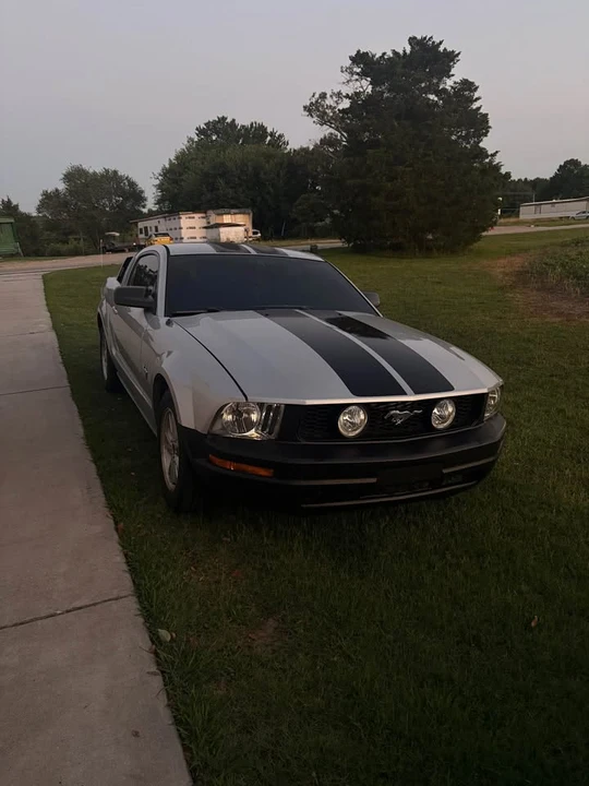 2009 Ford S197 Mustang - Image 2 of 2