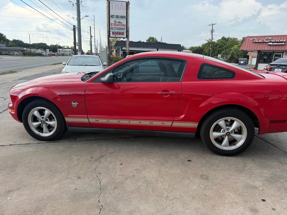2009 Ford S197 Mustang - Image 7 of 13