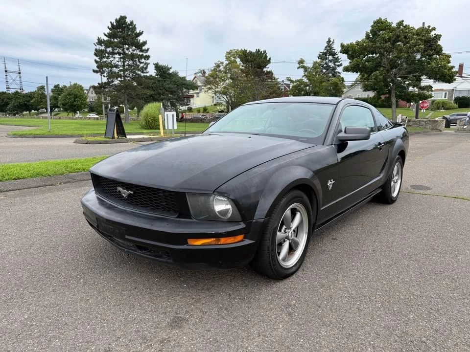 2009 Ford S197 Mustang - Image 2 of 13