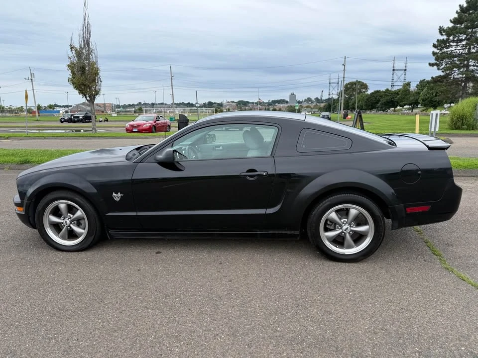 2009 Ford S197 Mustang - Image 5 of 13
