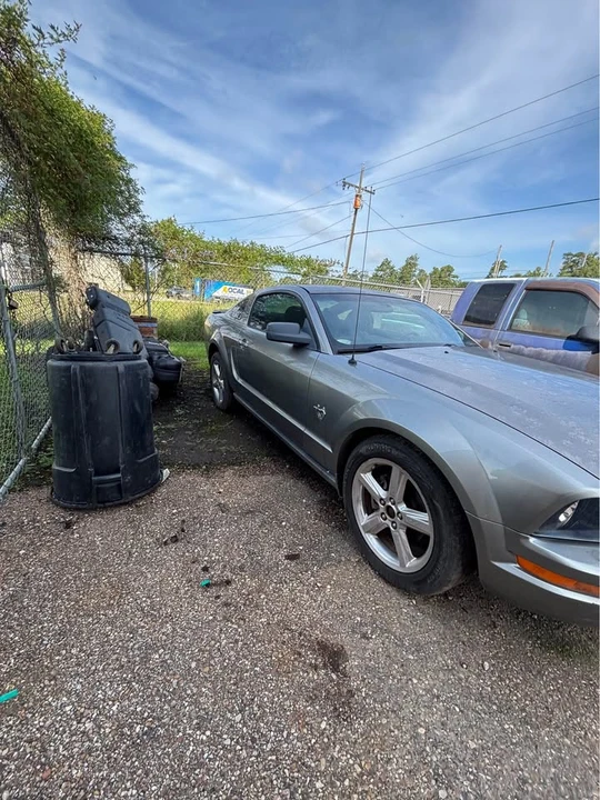 2009 Ford S197 Mustang - Image 2 of 10
