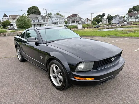 2009 Ford Mustang Coupe 2D