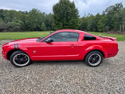 2009 Ford Mustang Coupe 2D