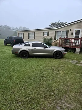 2009 Ford Mustang Coupe 2D
